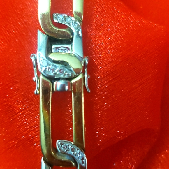 Baume and Merceir Geneve vintage watch..18k gold..... has 80pcs tiny diamonds... - Picture 4 of 16